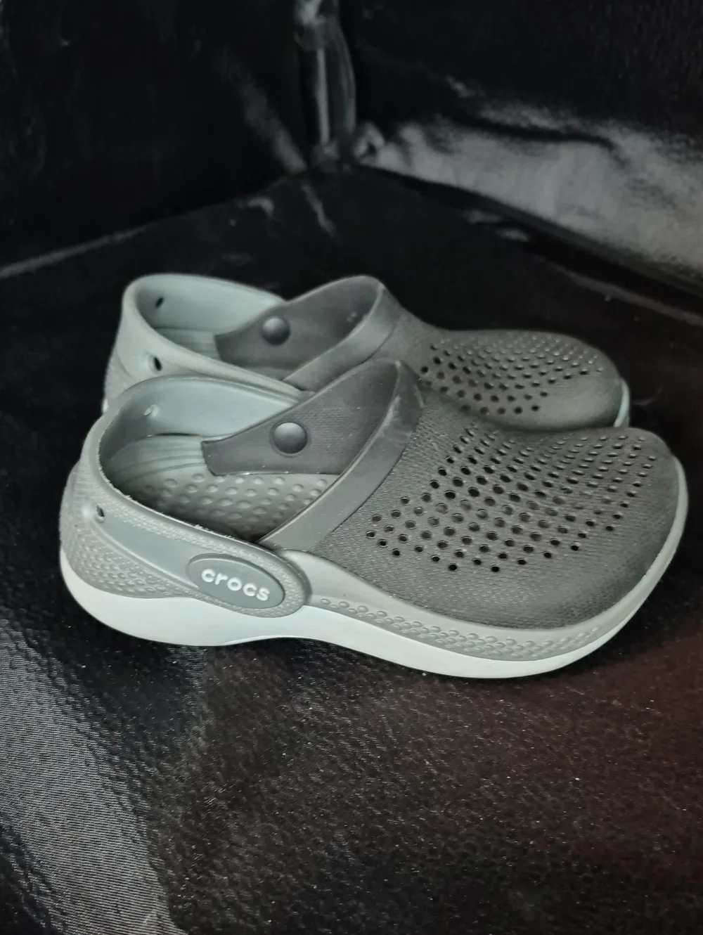 CROCS Toddler Size 10 Black and Grey LiteRide Shoe